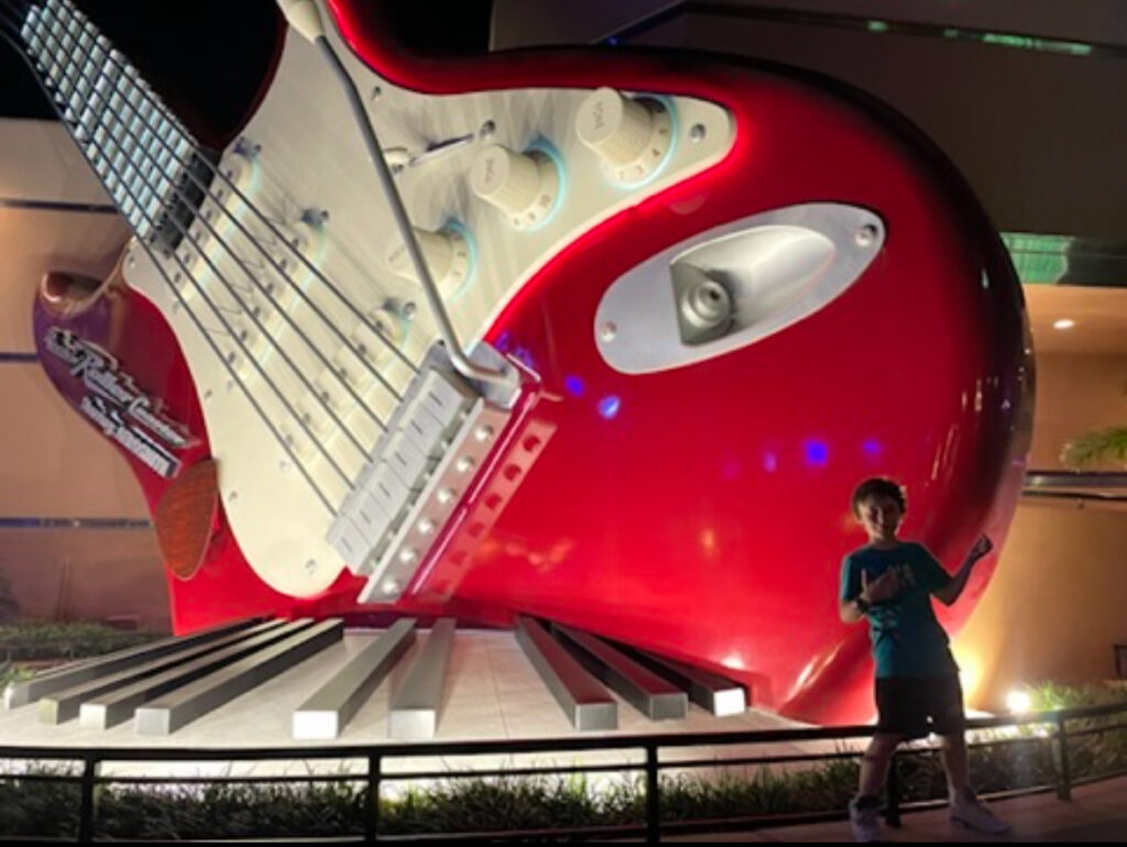 Giant electric guitar outside Rock 'n' Roller Coaster