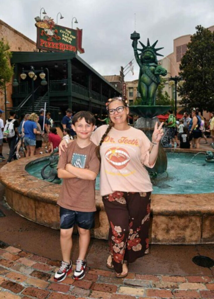 Miss Piggy fountain in Muppet Courtyard
