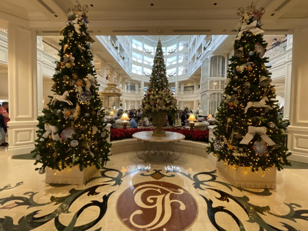 Grand Floridian lobby entrance holiday hopping view