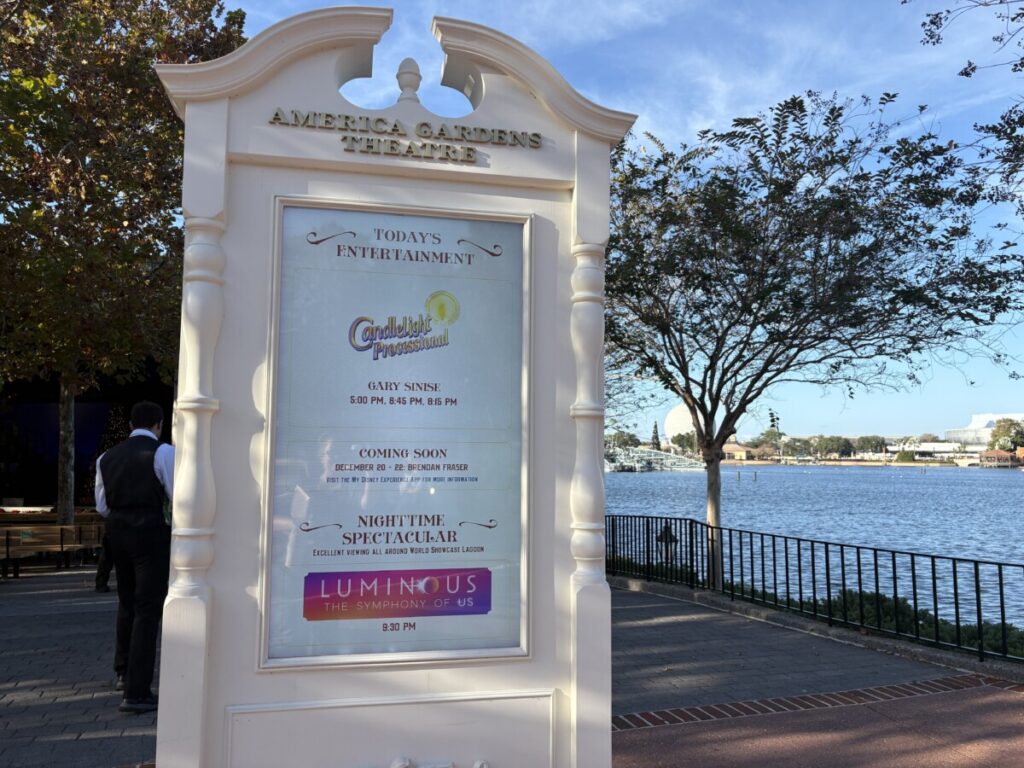 Candlelight Processional show time and narrator sign