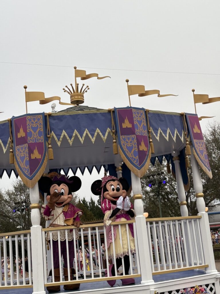 Mickey and Minnie cheering us on for princess race weekend!