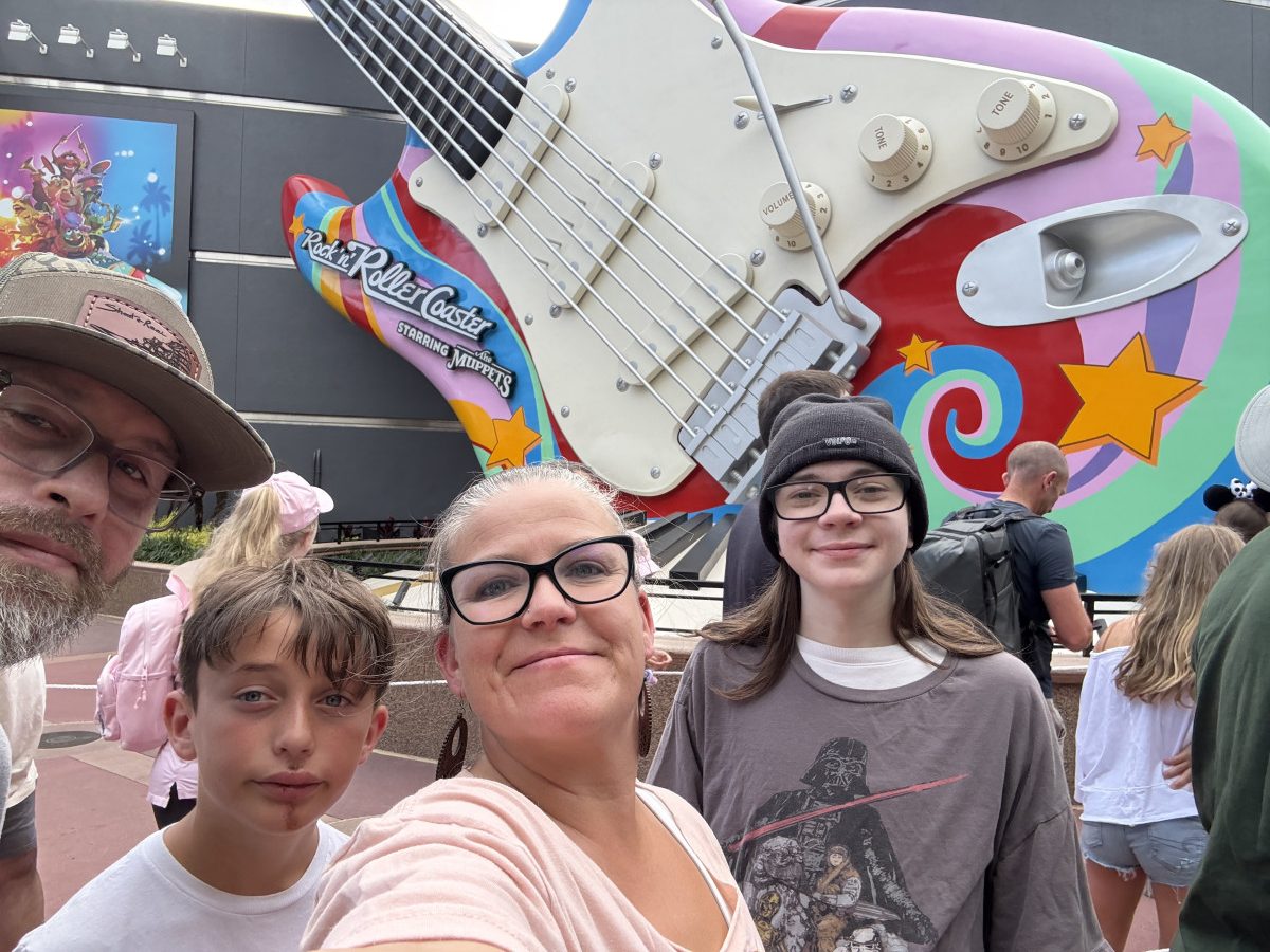 New courtyard for Rock 'n' Roller Coaster starring the Muppets