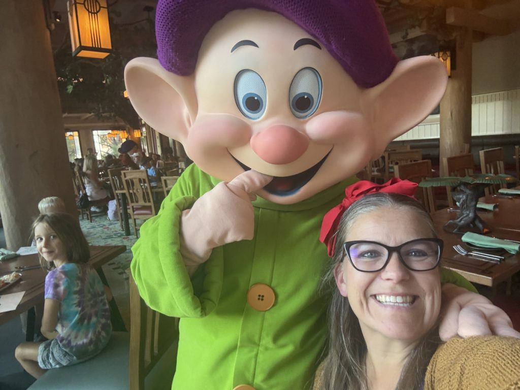 Dopey comes right to your table!