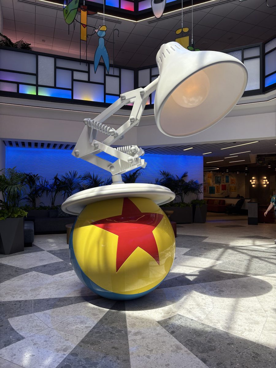 Pixar ball and lamp in the Pixar Place lobby
