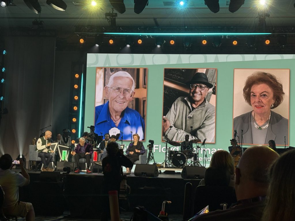 Bob Gurr, Floyd Norman and Tania Norris all talking about what it was like to work with Walt Disney
