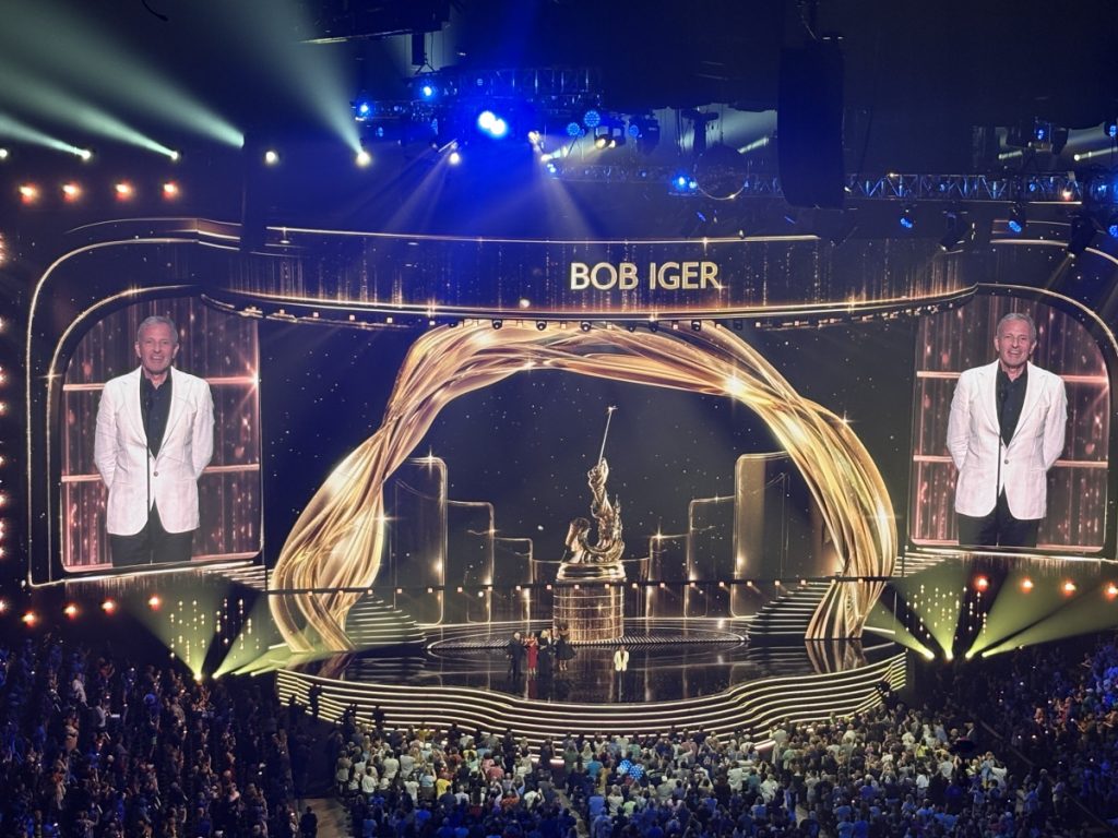 Bob Iger receiving his Disney Legend award