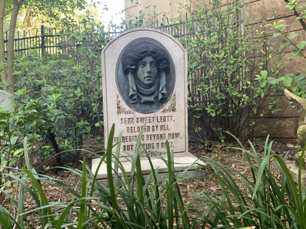 Madam Leota's tombstone outside Haunted Mansion